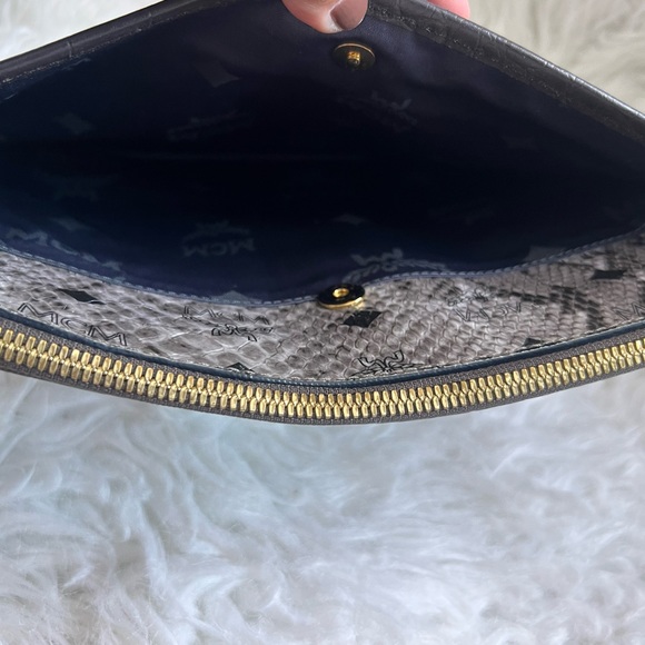EUC MCM Studded Snake Clutch 2 way - Picture 6 of 14